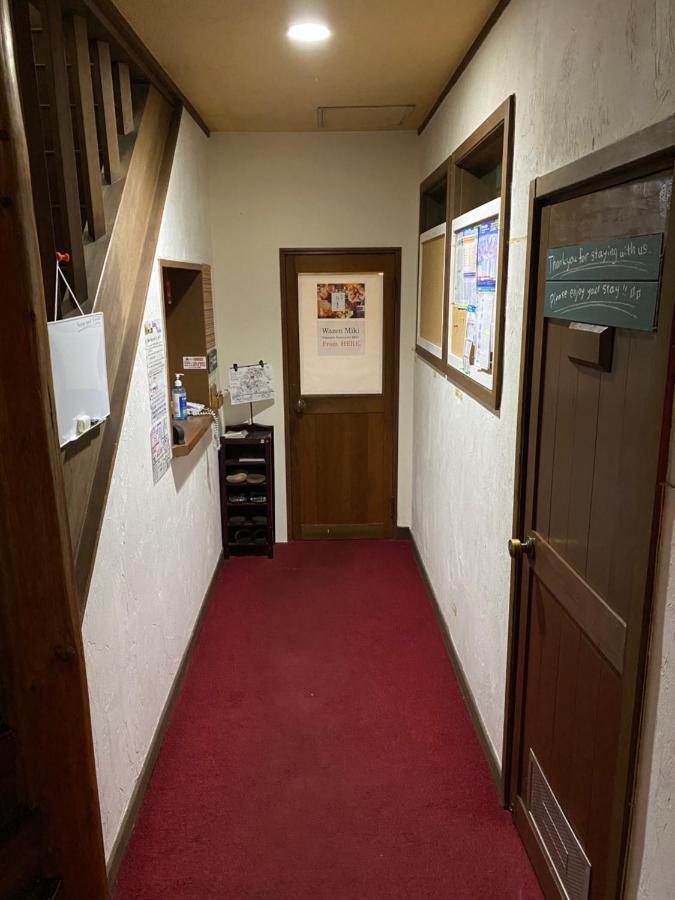 Guest House Wind Inn Hakuba Esterno foto