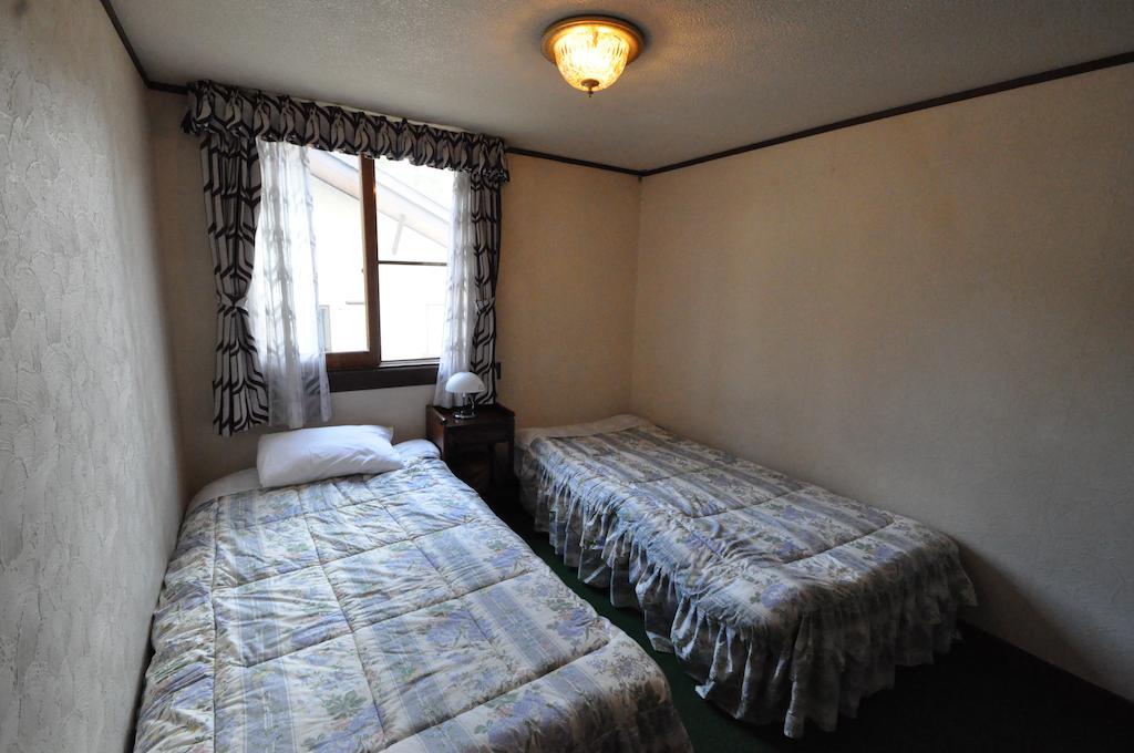 Guest House Wind Inn Hakuba Esterno foto